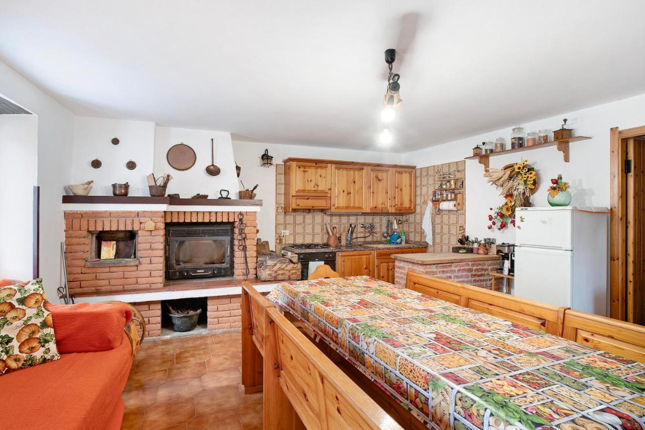 Ca De Baci Apartment Vessalico ภายนอก รูปภาพ