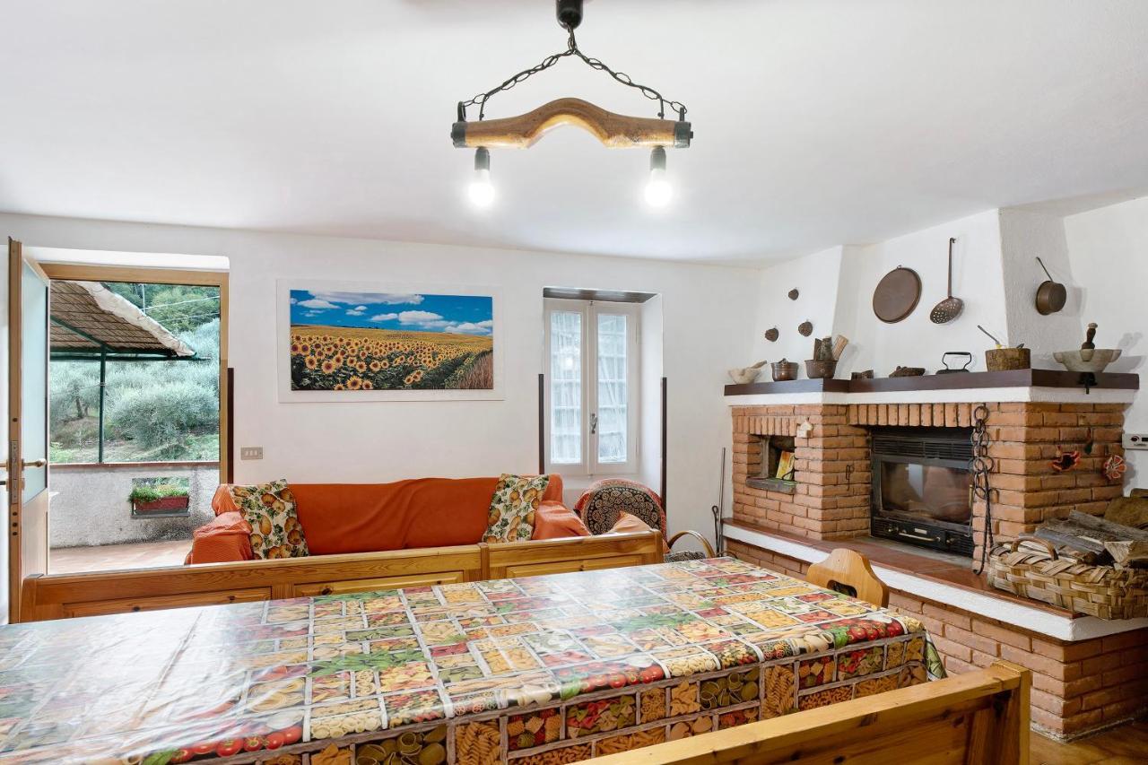Ca De Baci Apartment Vessalico ภายนอก รูปภาพ