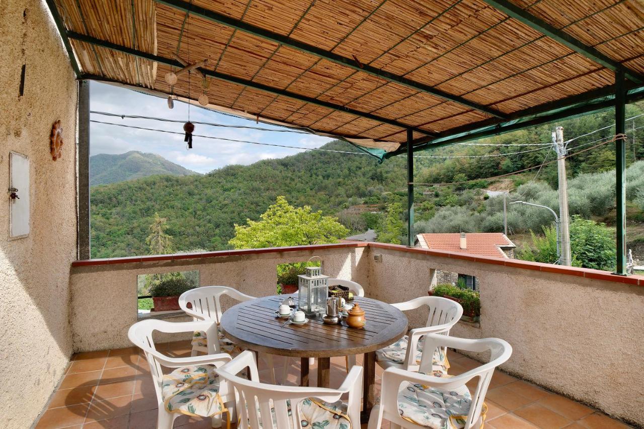 Ca De Baci Apartment Vessalico ภายนอก รูปภาพ